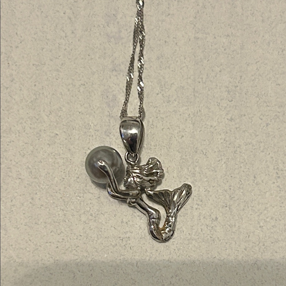 Silver Mermaid Pearl Necklace